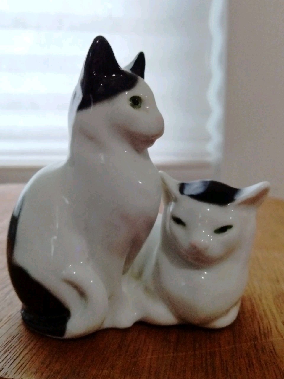 VTG Pfeffer Gotha Porcelain Blk&Wht Cat Pair.Perfect Condition Adorable3x3" VTG Pfeffer Gotha Porcelain Blk&Wht Cat Pair.Perfect Condition Adorable3x3"