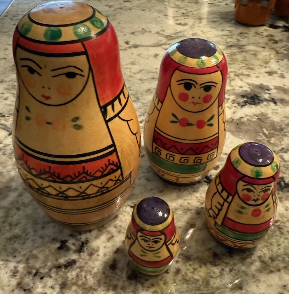 4 VTG Hand painted Mordova Region Russia Russian Folk Art nesting dolls 4 VTG Hand painted Mordova Region Russia Russian Folk Art nesting dolls