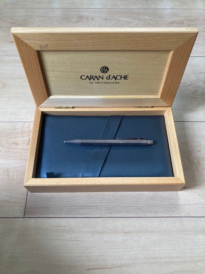 Excellent CARAN d'ACHE Switzerland 700th Anniversary Commemorative Ballpoint Pen Excellent CARAN d'ACHE Switzerland 700th Anniversary Commemorative Ballpoint Pen
