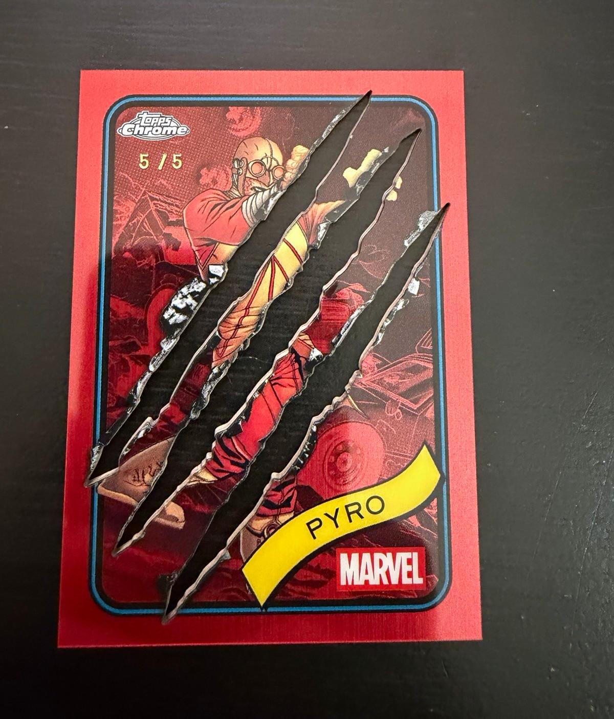 Topps 2025 Topps Chrome Marvel Pyro red Parallel claw color match book end 5/5 Topps 2025 Topps Chrome Marvel Pyro red Parallel claw color match book end 5/5