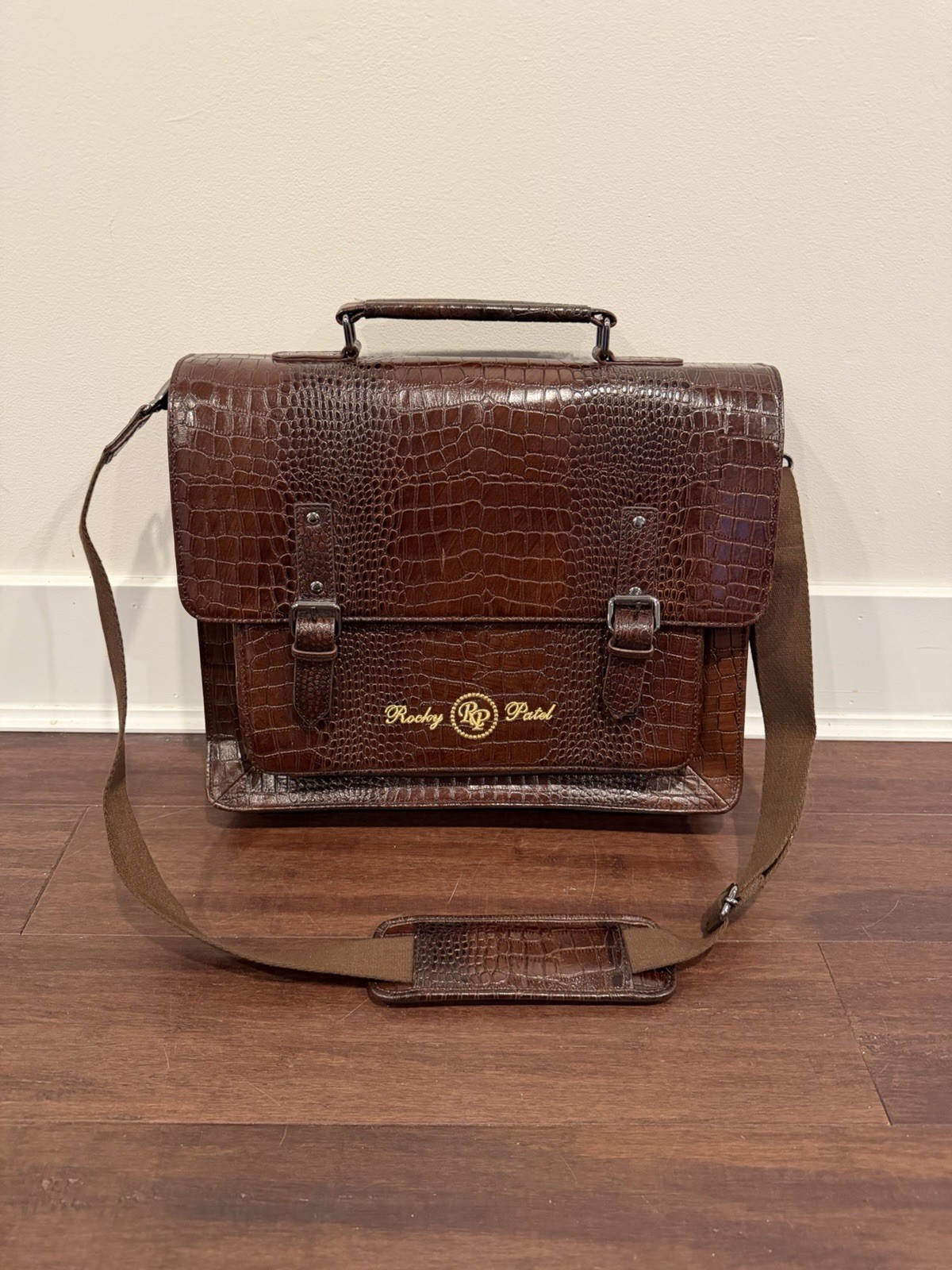 Rocky Patel Party Executive Briefcase – Brown Leather – Brand New Rocky Patel Party Executive Briefcase – Brown Leather – Brand New
