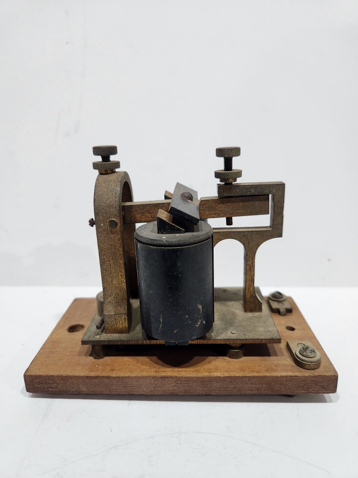 Vintage Western Electric Main Line Sounder 15-B Telegraph 120 Ohms Antique Brass Vintage Western Electric Main Line Sounder 15-B Telegraph 120 Ohms Antique Brass