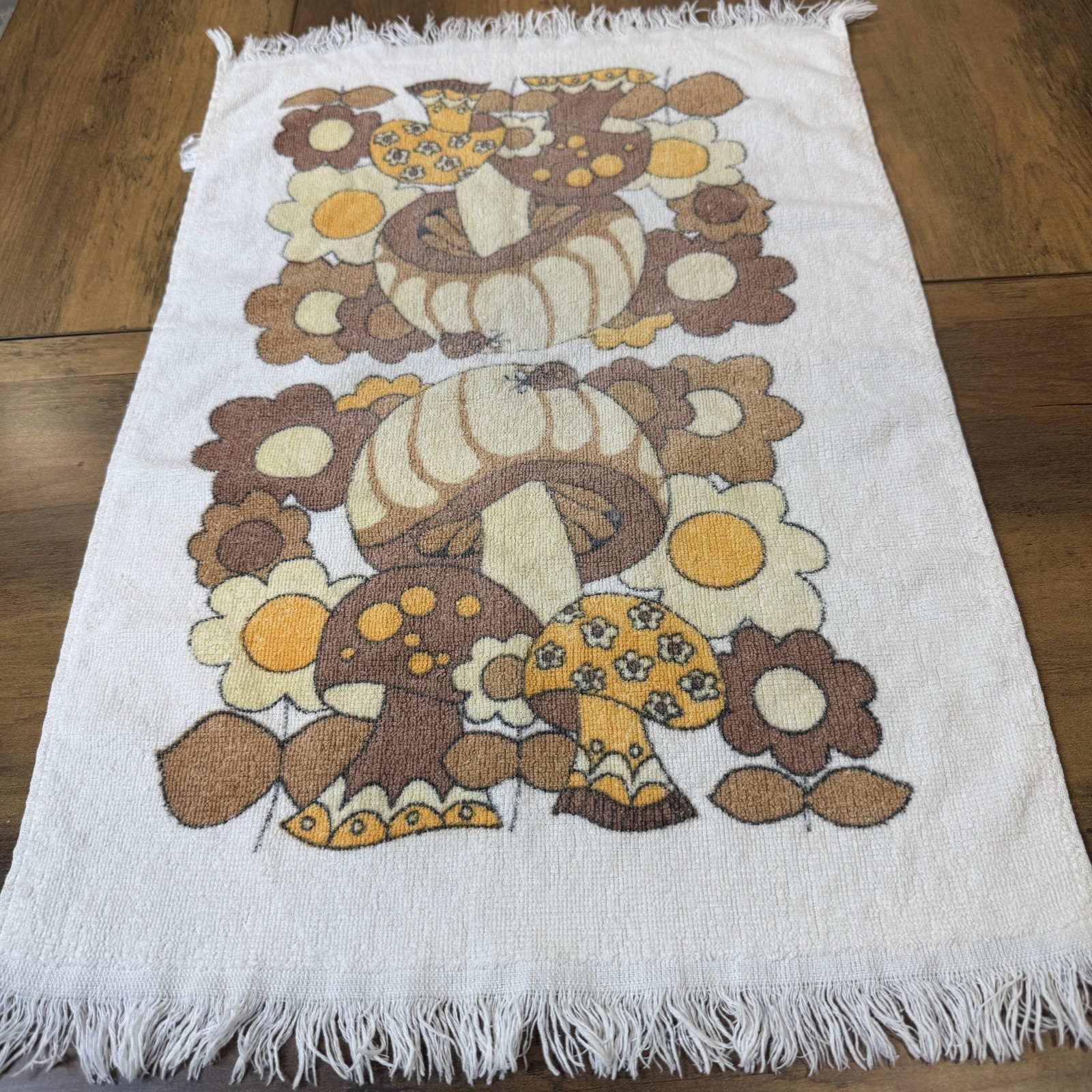 Vtg MCM Canon Brand Mushroom Print Hand Towel Kitchen Towel Vtg MCM Canon Brand Mushroom Print Hand Towel Kitchen Towel