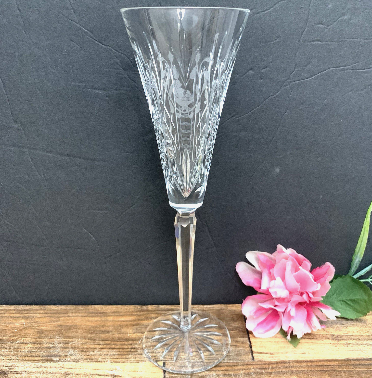 Waterford Crystal - 12 Days of Christmas Partridge Flute - Approx: 10 inch Waterford Crystal - 12 Days of Christmas Partridge Flute - Approx: 10 inch