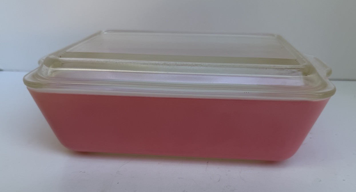 Vintage Pyrex Pink 1 1/2qt Refrigerator Dish #0503