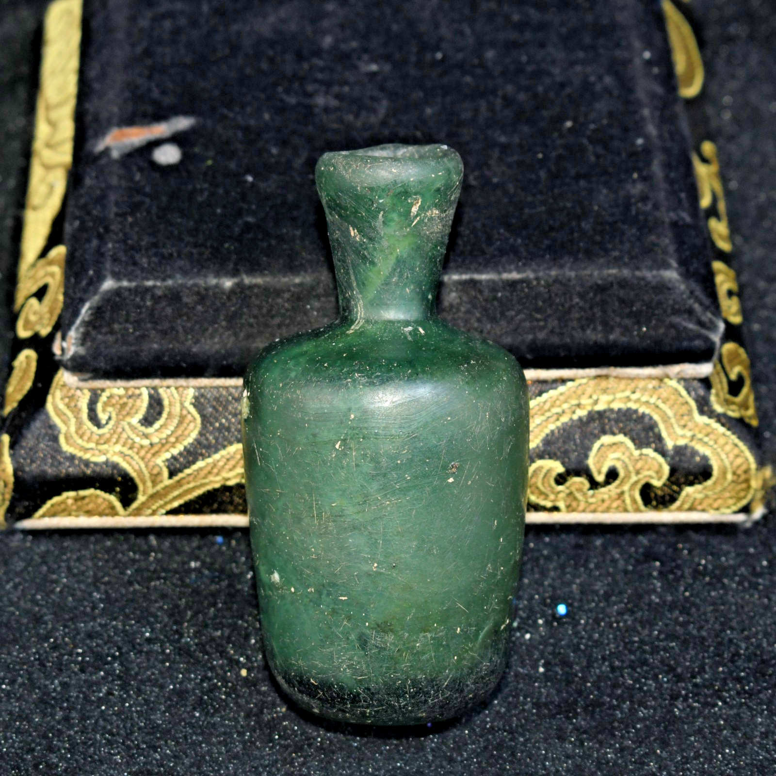 Rare Intact Ancient Roman Glass Bottle in Perfect Condition from Israel Rare Intact Ancient Roman Glass Bottle in Perfect Condition from Israel