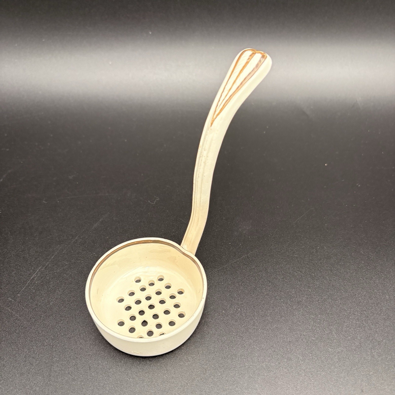 Antique Creamware Wedgewood Sifter Strainer 18th Century Gold Accent Rare Antique Creamware Wedgewood Sifter Strainer 18th Century Gold Accent Rare
