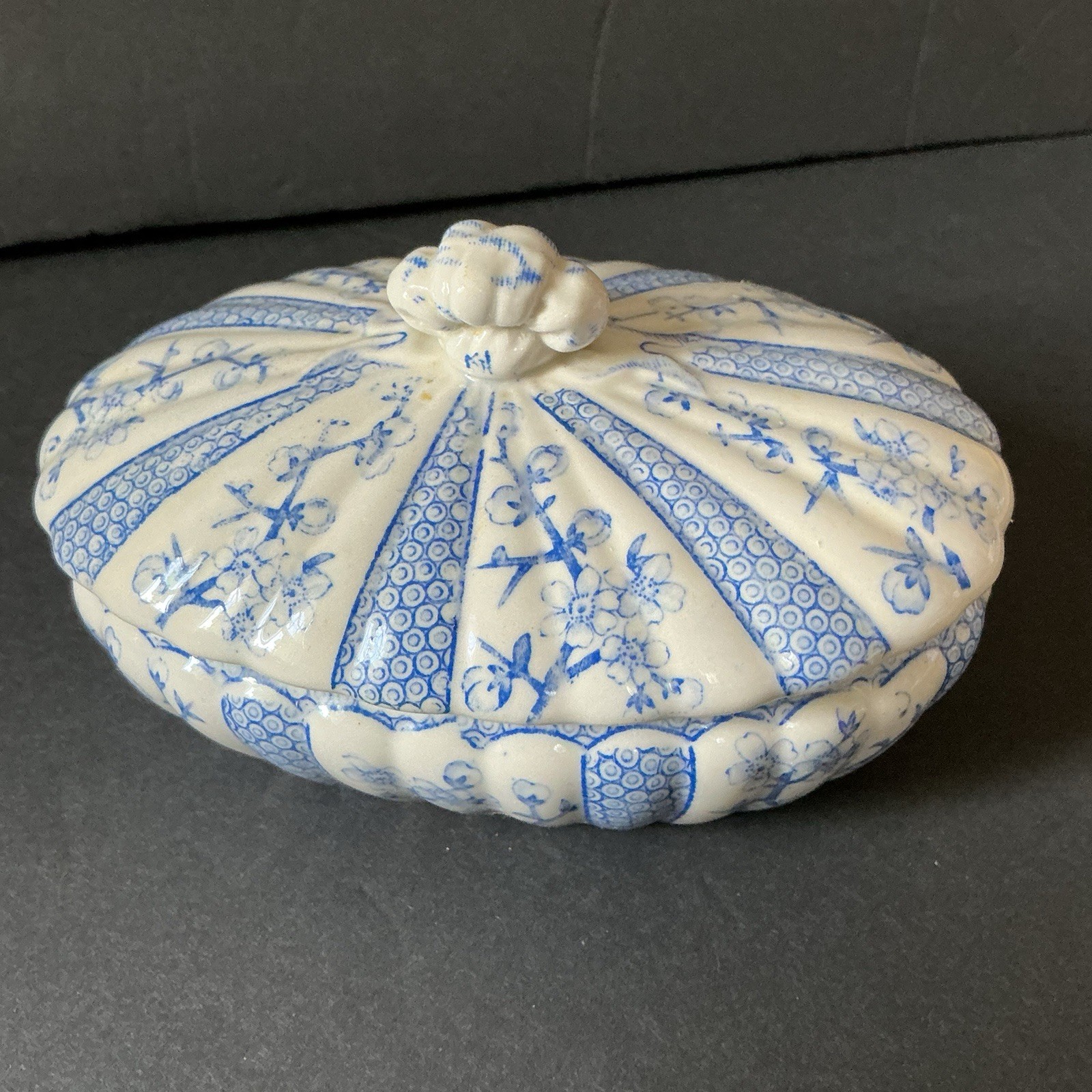 Vintage RIDGWAYS Cherry 2 Piece Soap Dish Lidded Box Transfer Ware England Blue Vintage RIDGWAYS Cherry 2 Piece Soap Dish Lidded Box Transfer Ware England Blue