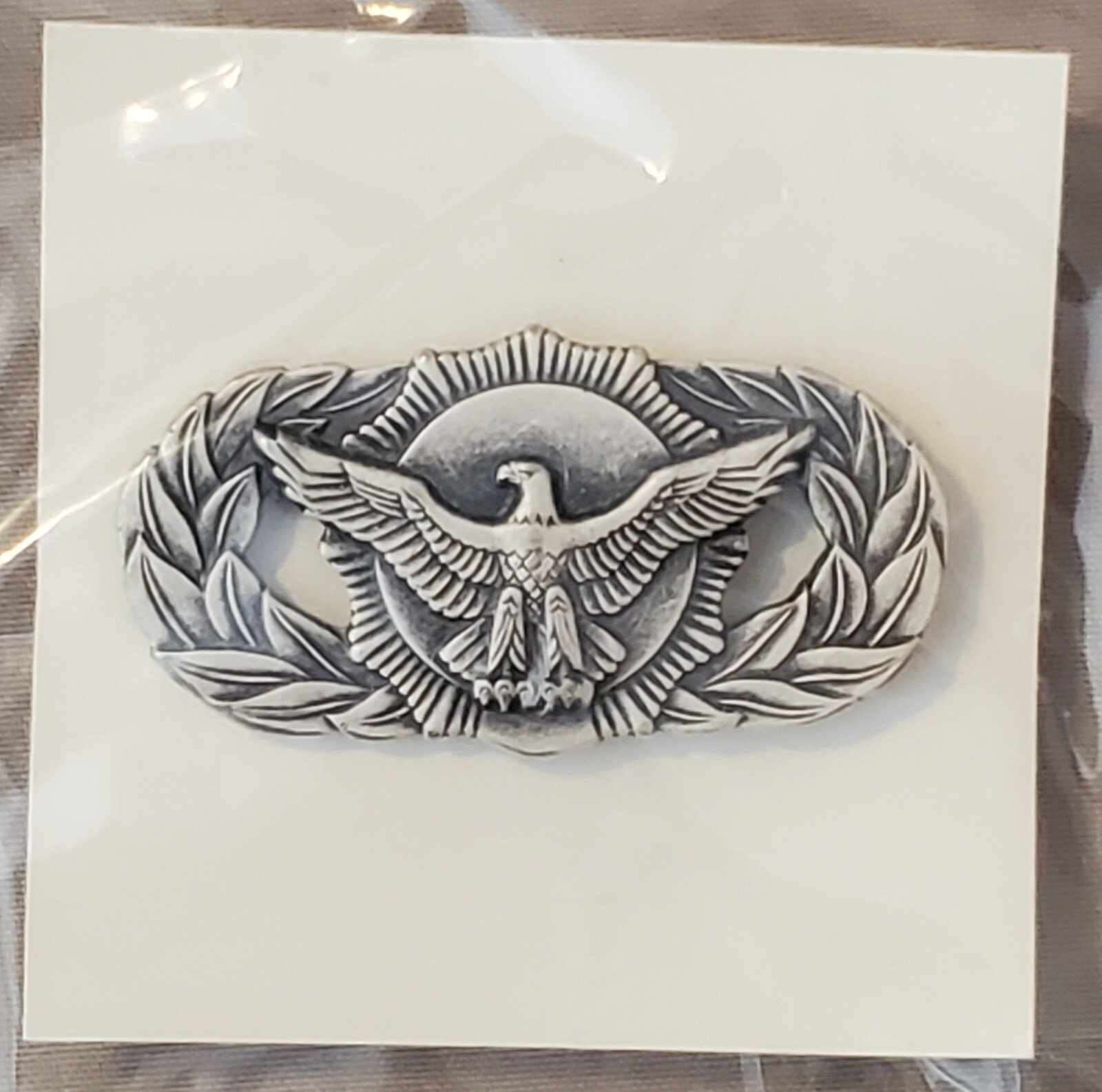 USAF AIR FORCE BASIC SECURITY POLICE QUALIFICATION PIN FULL SIZE NIP 1980s BADGE USAF AIR FORCE BASIC SECURITY POLICE QUALIFICATION PIN FULL SIZE NIP 1980s BADGE