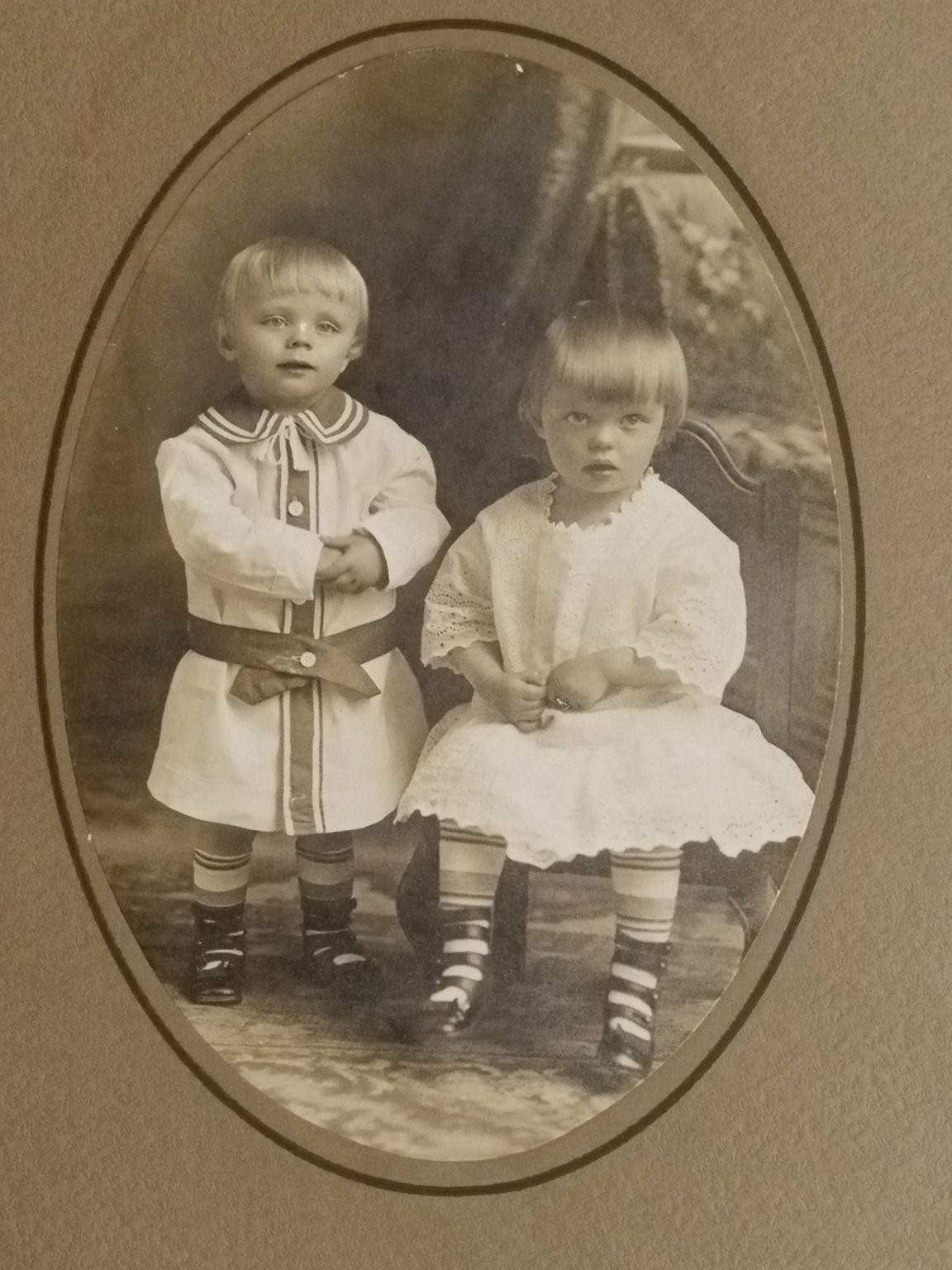 Cabinet Card Early 1900s Children Portrait Wm Eberspacher Holdrege NE
