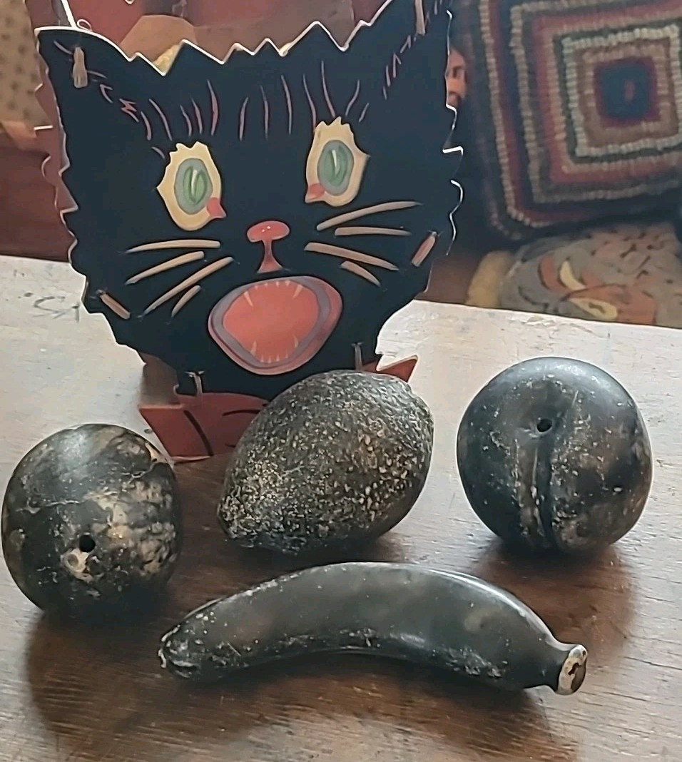 Stone Fruit Halloween Antique Display ORIGINAL BLACK Paint Set 4 EXTRA RARE Stone Fruit Halloween Antique Display ORIGINAL BLACK Paint Set 4 EXTRA RARE