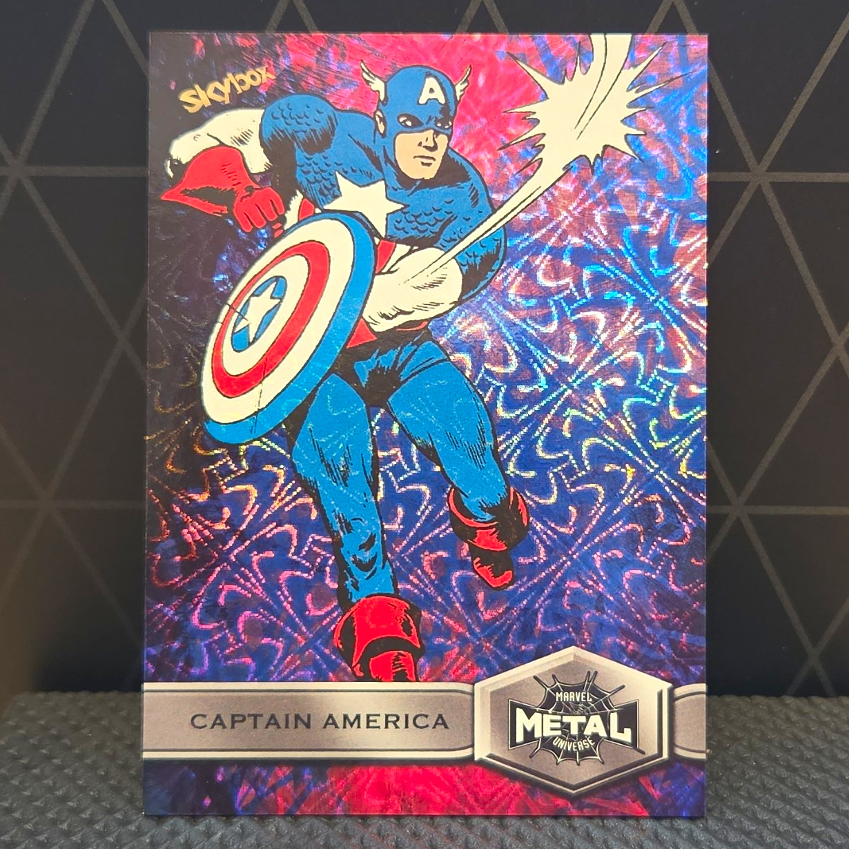 SkyBox 2021 Marvel Metal Universe Spider-Man Captain America #116 Grandiose