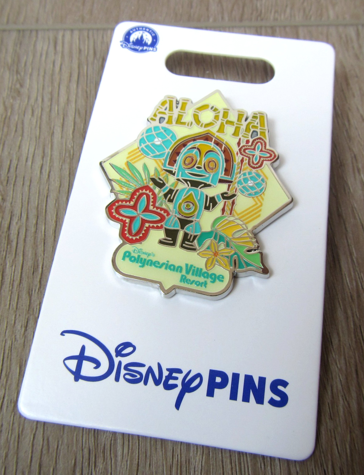NEW DISNEY POLYNESIAN VILLAGE RESORT HOTEL TIKI PIN ALOHA HAWAII
