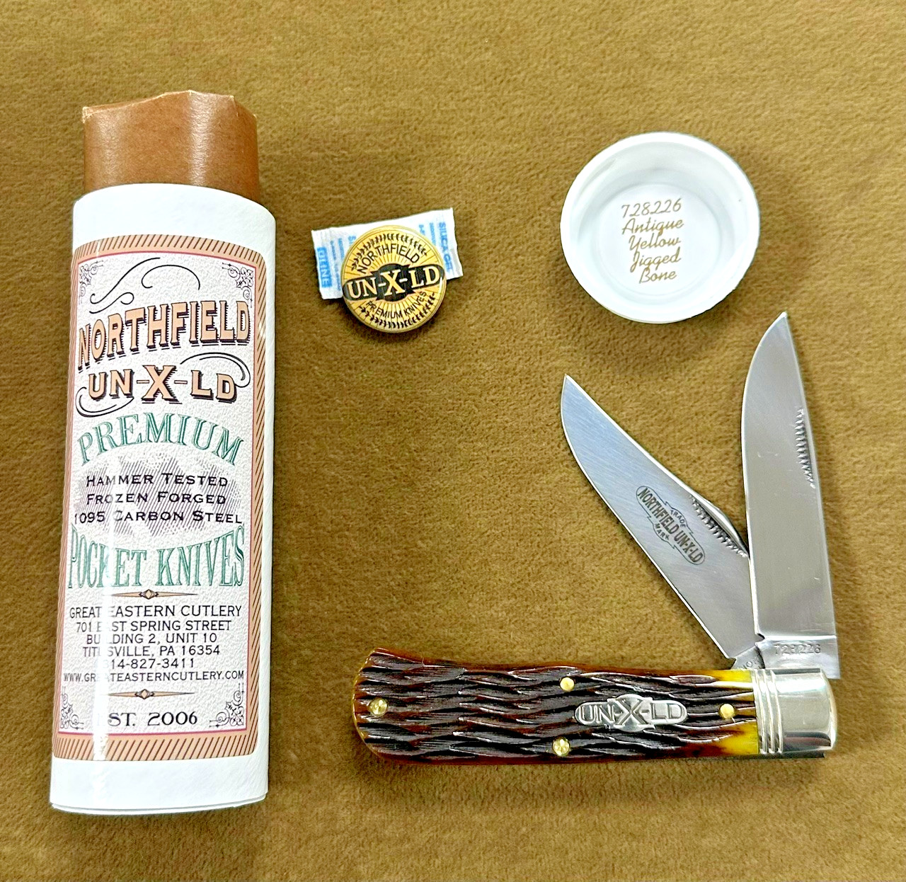 GEC, Northfield UN-X-LD, 728226 French Creek Trapper knife. Antique Yellow GEC, Northfield UN-X-LD, 728226 French Creek Trapper knife. Antique Yellow