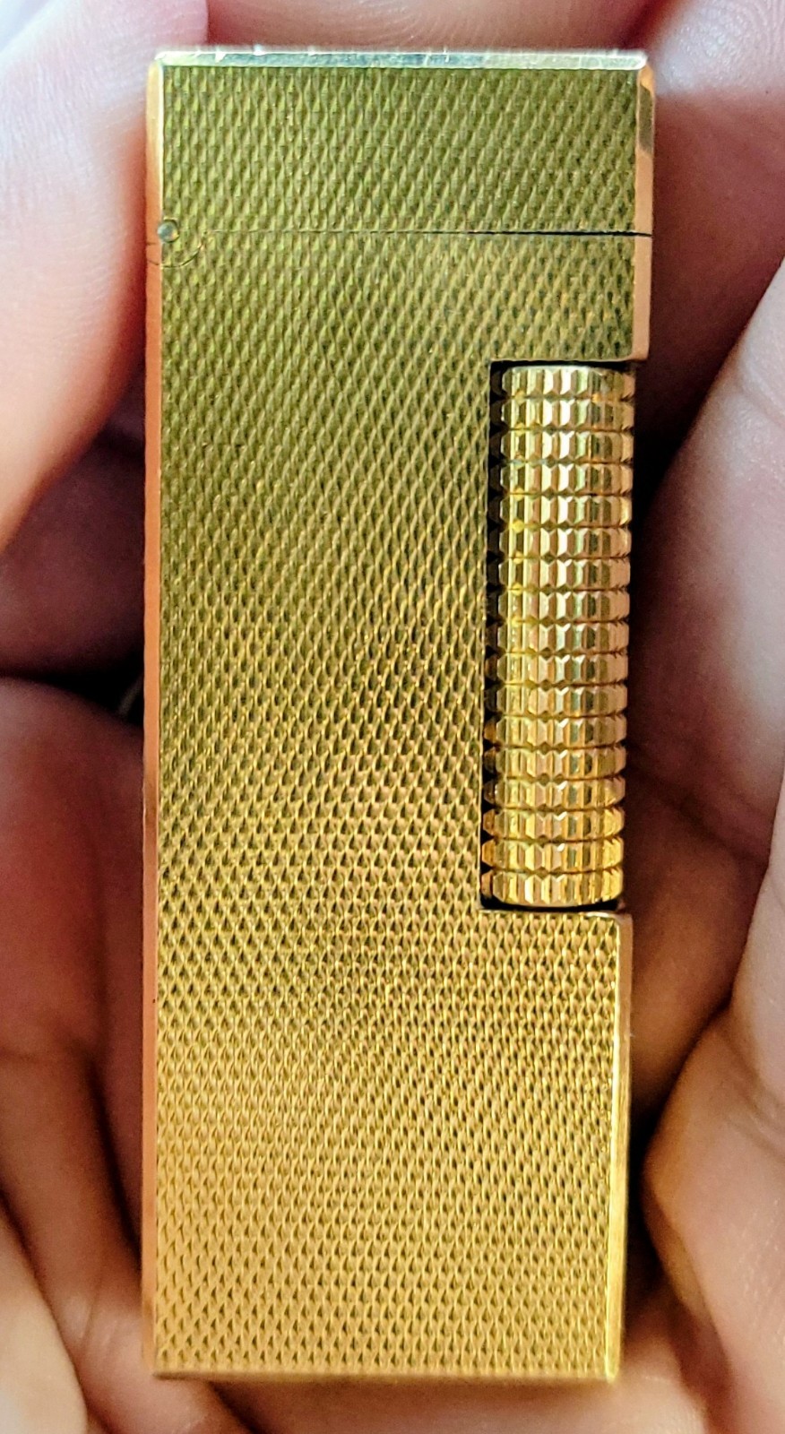 Dunhill Gold Tone Textured Lighter Made in Switzerland Vintage DAMAGED - AS IS Dunhill Gold Tone Textured Lighter Made in Switzerland Vintage DAMAGED - AS IS