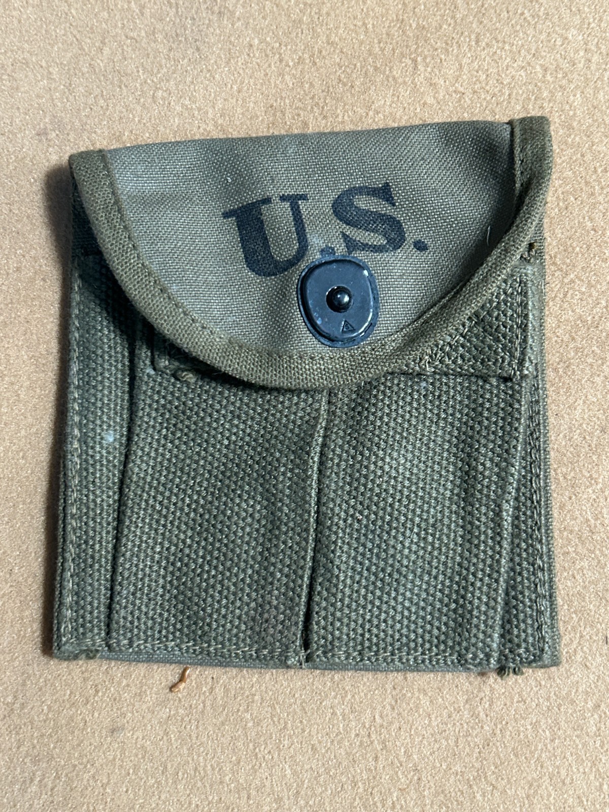 ORIGINAL WW2 US M1 CARBINE AMMO POUCH 2 POCKETS SURPLUS MILITARY ORIGINAL WW2 US M1 CARBINE AMMO POUCH 2 POCKETS SURPLUS MILITARY