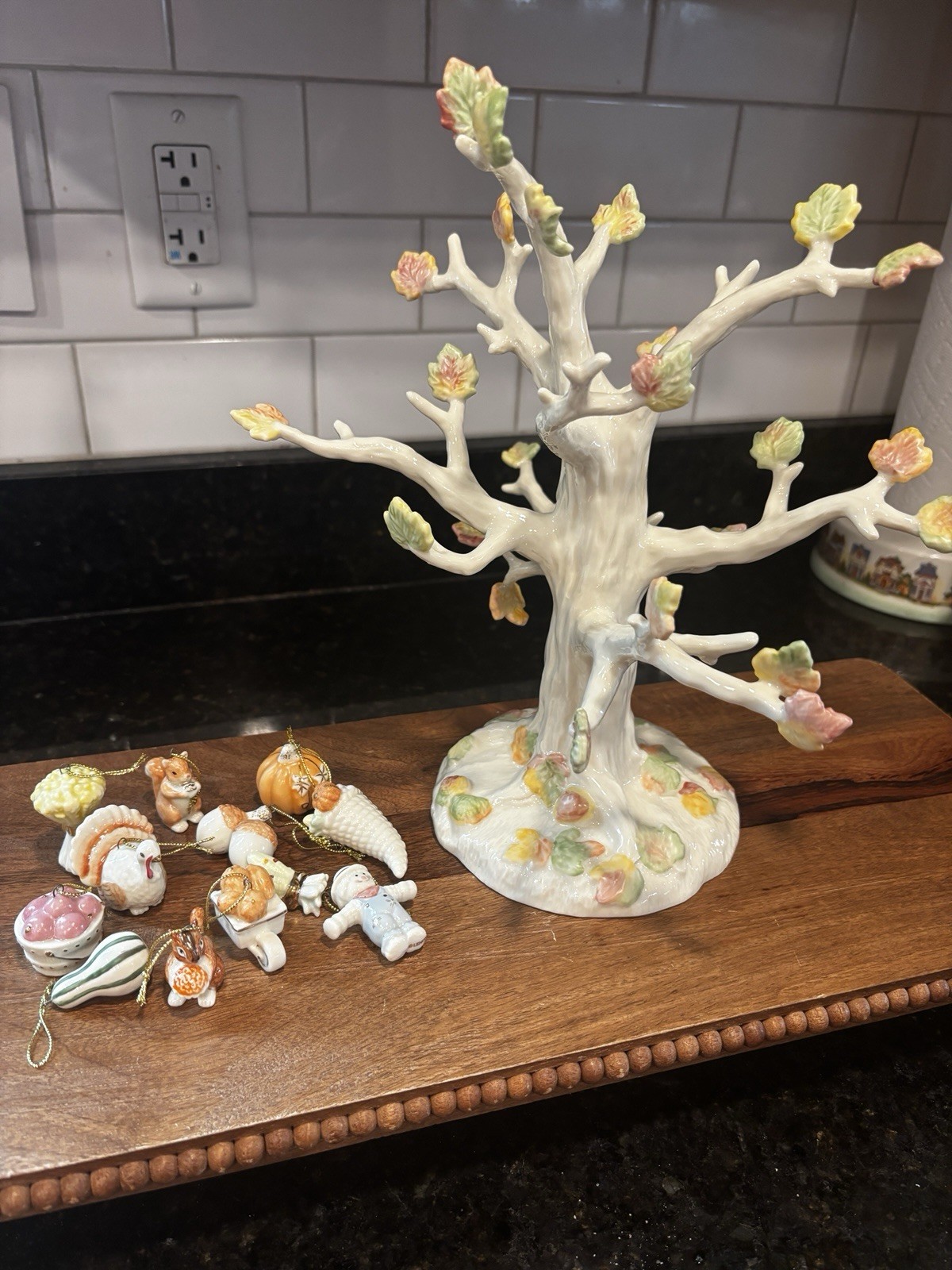 Vintage Lenox Autumn Delights Porcelain Tree & 12 Ornaments Set 2005 Vintage Lenox Autumn Delights Porcelain Tree & 12 Ornaments Set 2005