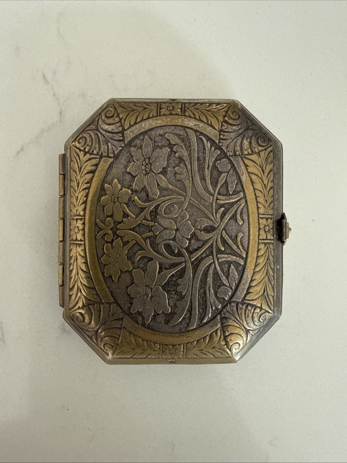 RARE VINTAGE 1920s KARESS WOODWORTH ART NOUVEAU COMPACT with MIRROR RARE VINTAGE 1920s KARESS WOODWORTH ART NOUVEAU COMPACT with MIRROR
