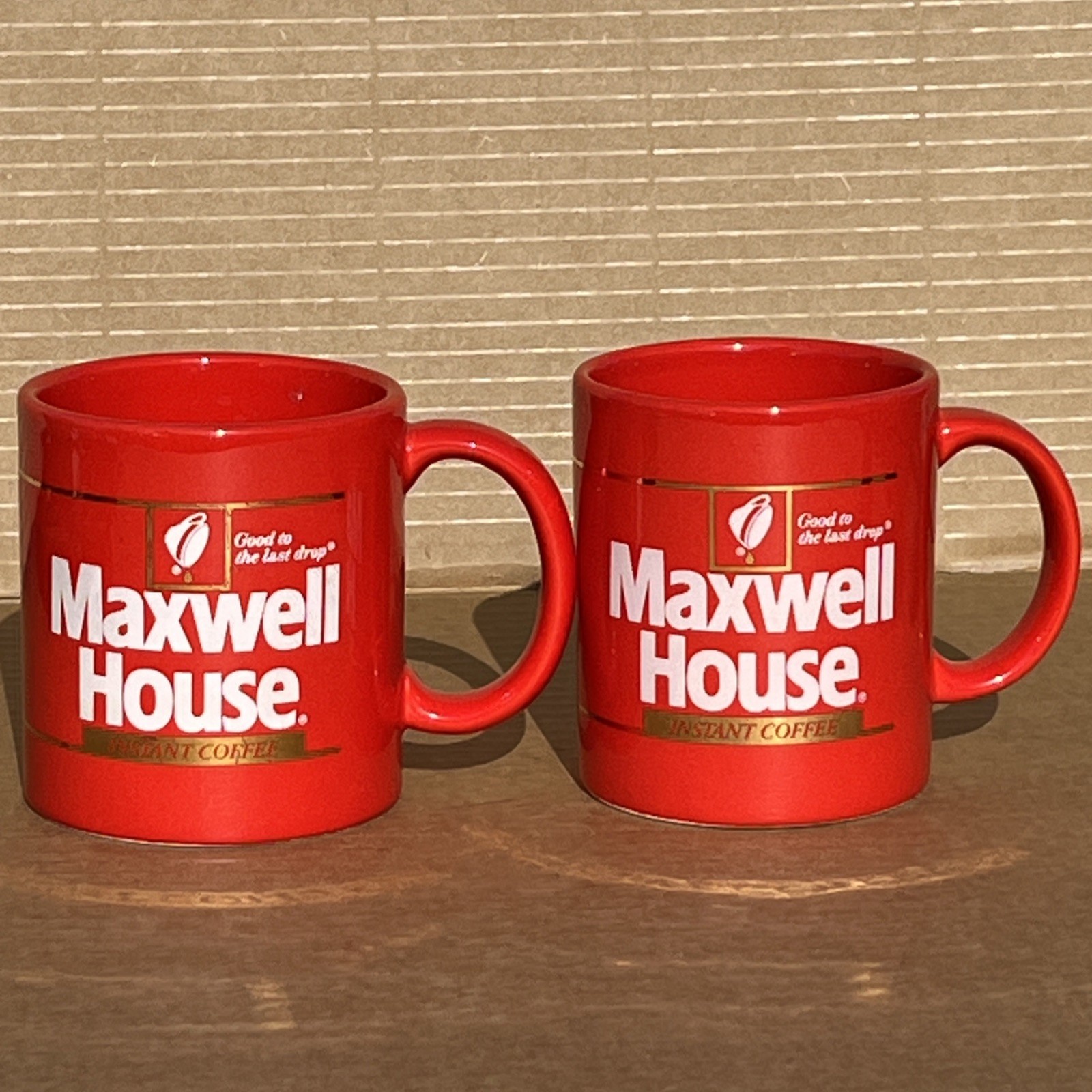 TWO 1980s RED MAXWELL HOUSE INSTANT COFFEE CUPS/MUGS NEW OLD STOCK GOLD TRIM TWO 1980s RED MAXWELL HOUSE INSTANT COFFEE CUPS/MUGS NEW OLD STOCK GOLD TRIM