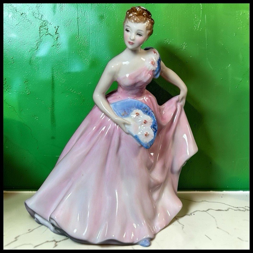 Vintage Royal Doulton Invitation Figurine HN2170 Pink Dress Lady with Fan 1956 Vintage Royal Doulton Invitation Figurine HN2170 Pink Dress Lady with Fan 1956
