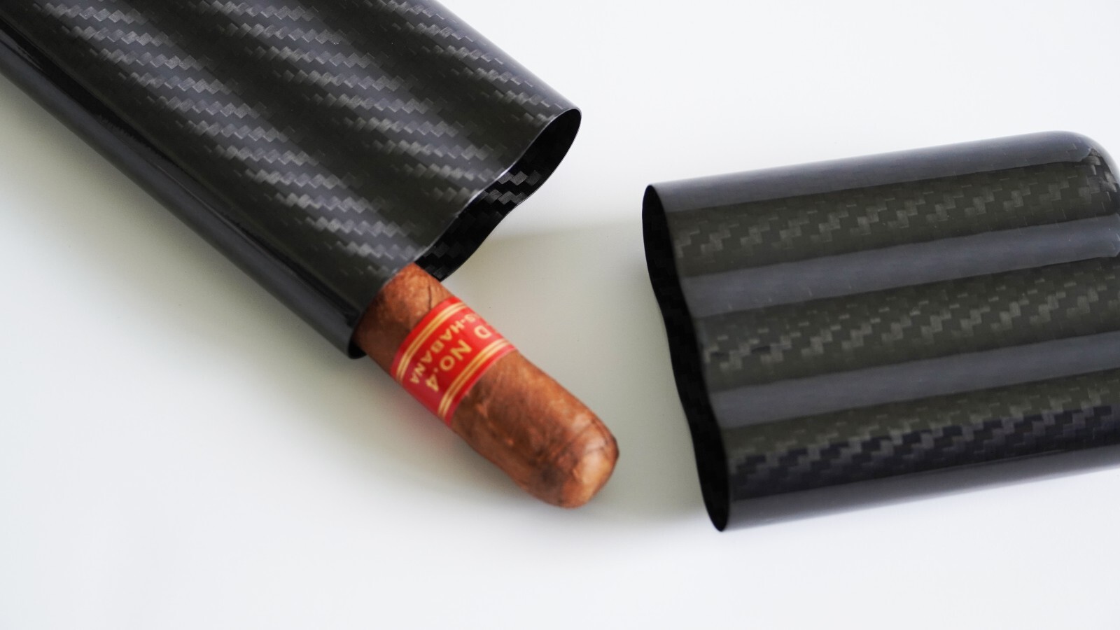 Carbon Fiber Cigar Case For 3 Cigars Carbon Fiber Cigar Case For 3 Cigars