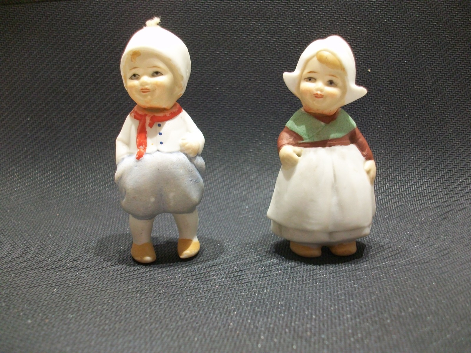 1 PAIR -Antique 1920s German Bisque Bobble Head Dutch boy & girl Figurines 3" 1 PAIR -Antique 1920s German Bisque Bobble Head Dutch boy & girl Figurines 3"