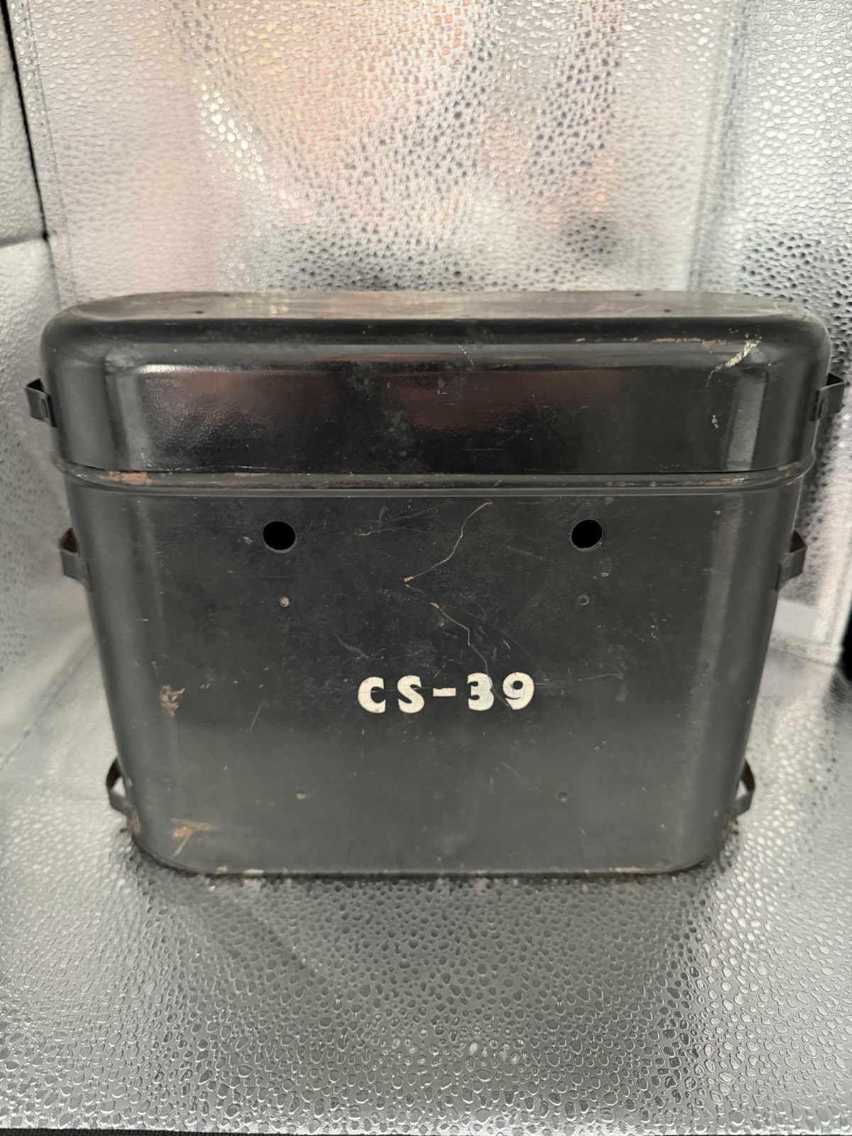 WWII WW2 U.S. ARMY SIGNAL CORPS CS-39 MILITARY FIELD EQUIP. BATTERY CASE CHEST WWII WW2 U.S. ARMY SIGNAL CORPS CS-39 MILITARY FIELD EQUIP. BATTERY CASE CHEST