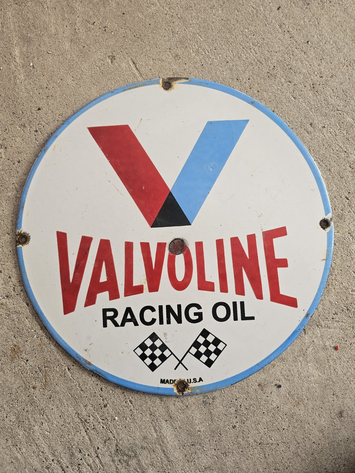 OLD VINTAGE 1950'S VALVOLINE RACING OIL PORCELAIN GAS PUMP 12" OLD VINTAGE 1950'S VALVOLINE RACING OIL PORCELAIN GAS PUMP 12"