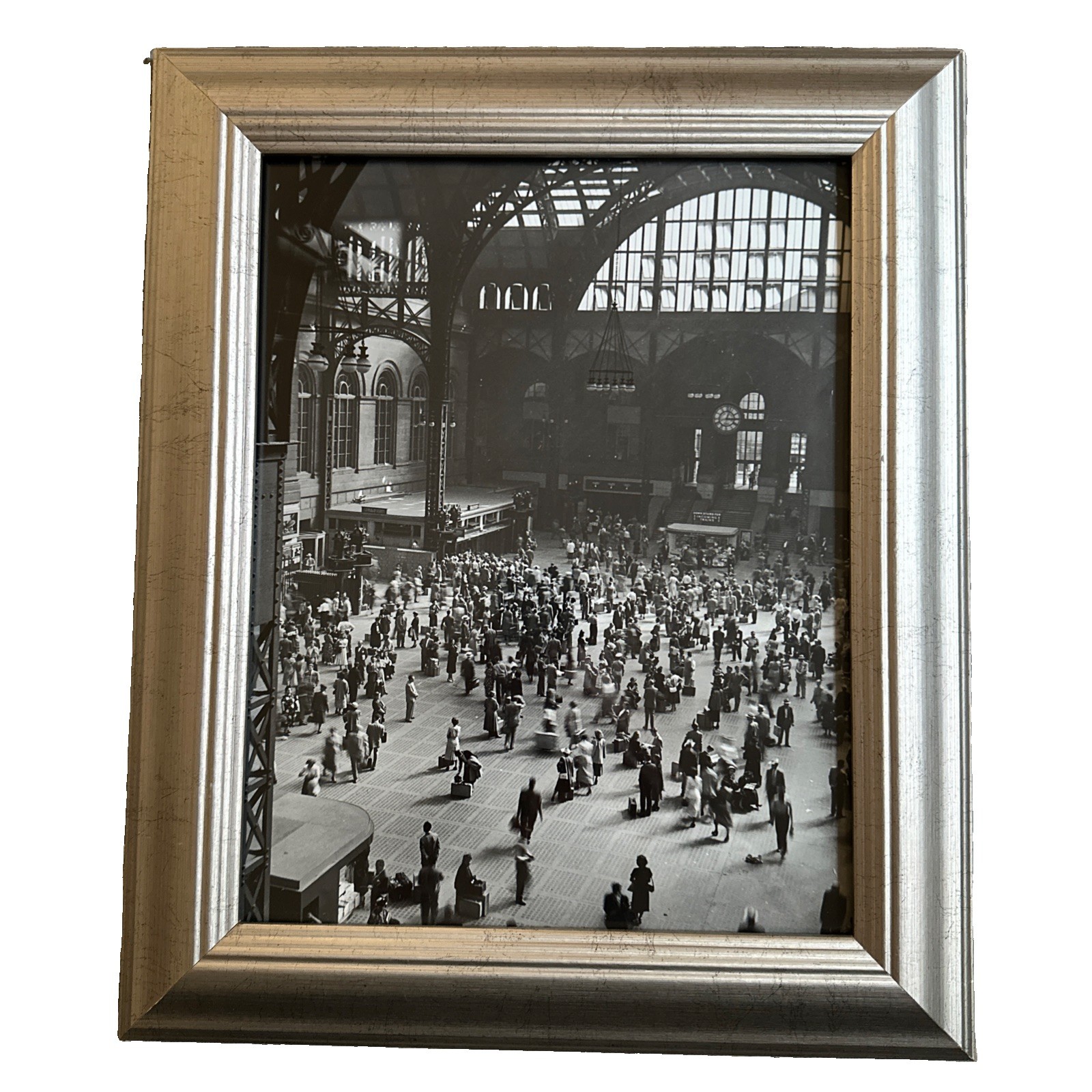 Clemens Kalischer “New York, Pennsylvania Station, 1949” — Historic NYC Photo Clemens Kalischer “New York, Pennsylvania Station, 1949” — Historic NYC Photo