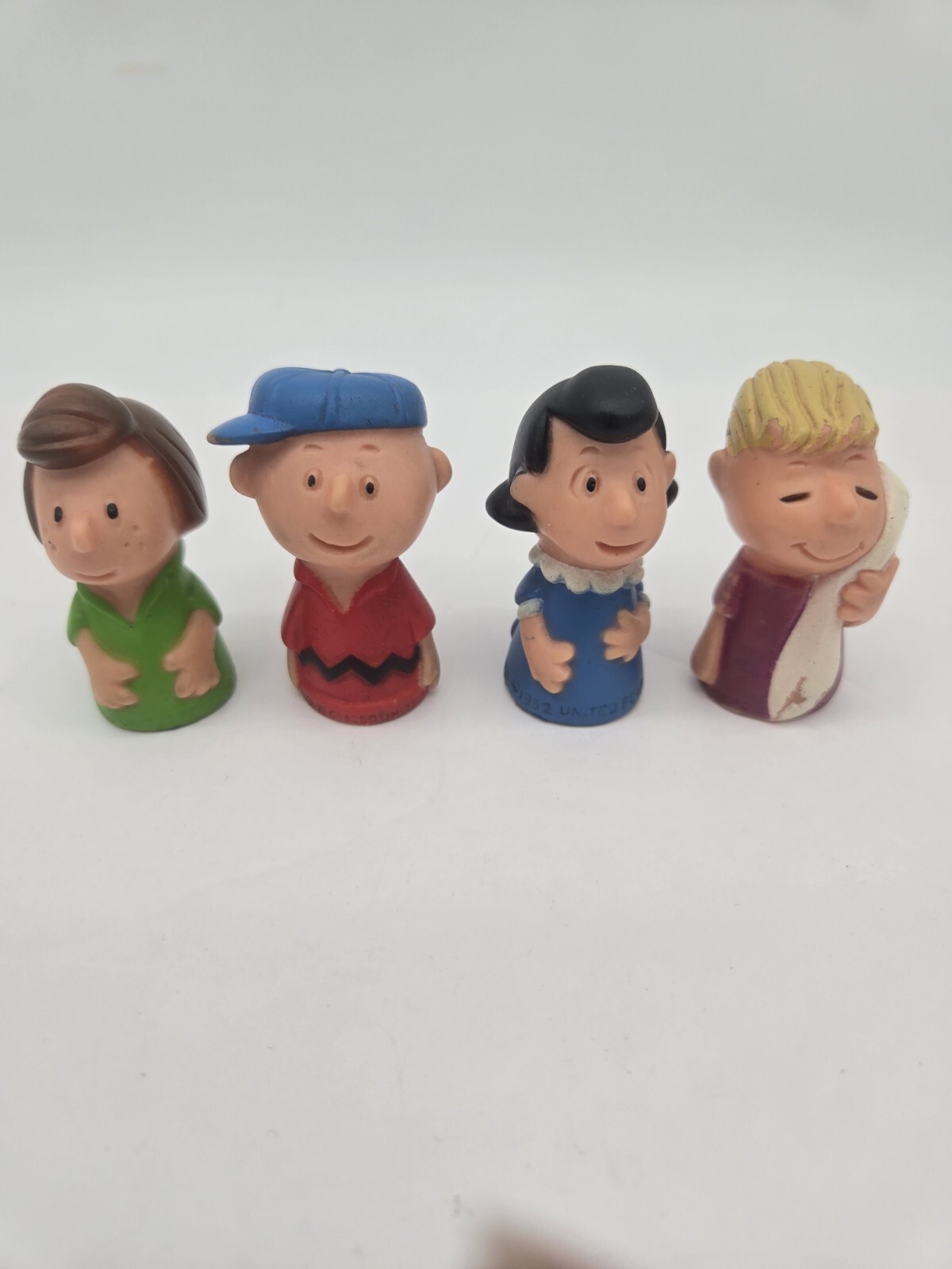 Vtg 1952 Ideal Show Time Peanuts Charlie Brown Finger Puppets Plastic Set of 4 Vtg 1952 Ideal Show Time Peanuts Charlie Brown Finger Puppets Plastic Set of 4