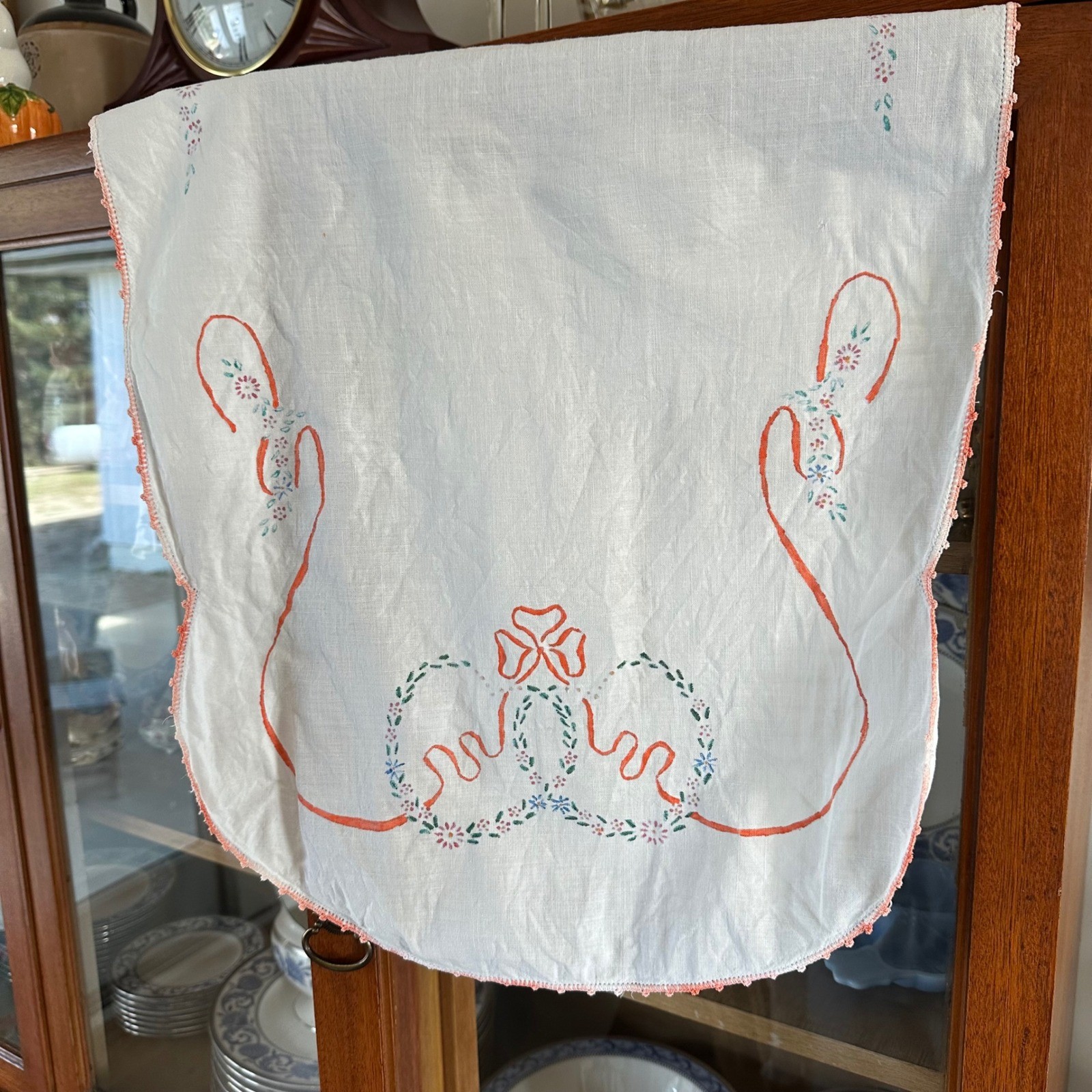VTG Hand Painted Floral Table Runner Crochet Trim White Linen Cottagecore VTG Hand Painted Floral Table Runner Crochet Trim White Linen Cottagecore