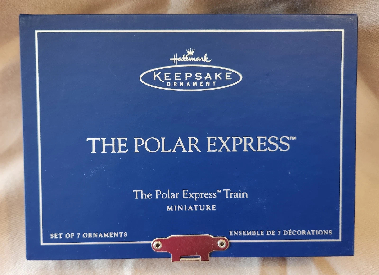 Hallmark 2005 The Polar Express Train Miniature Set Ornaments -A-12-1-34 Hallmark 2005 The Polar Express Train Miniature Set Ornaments -A-12-1-34