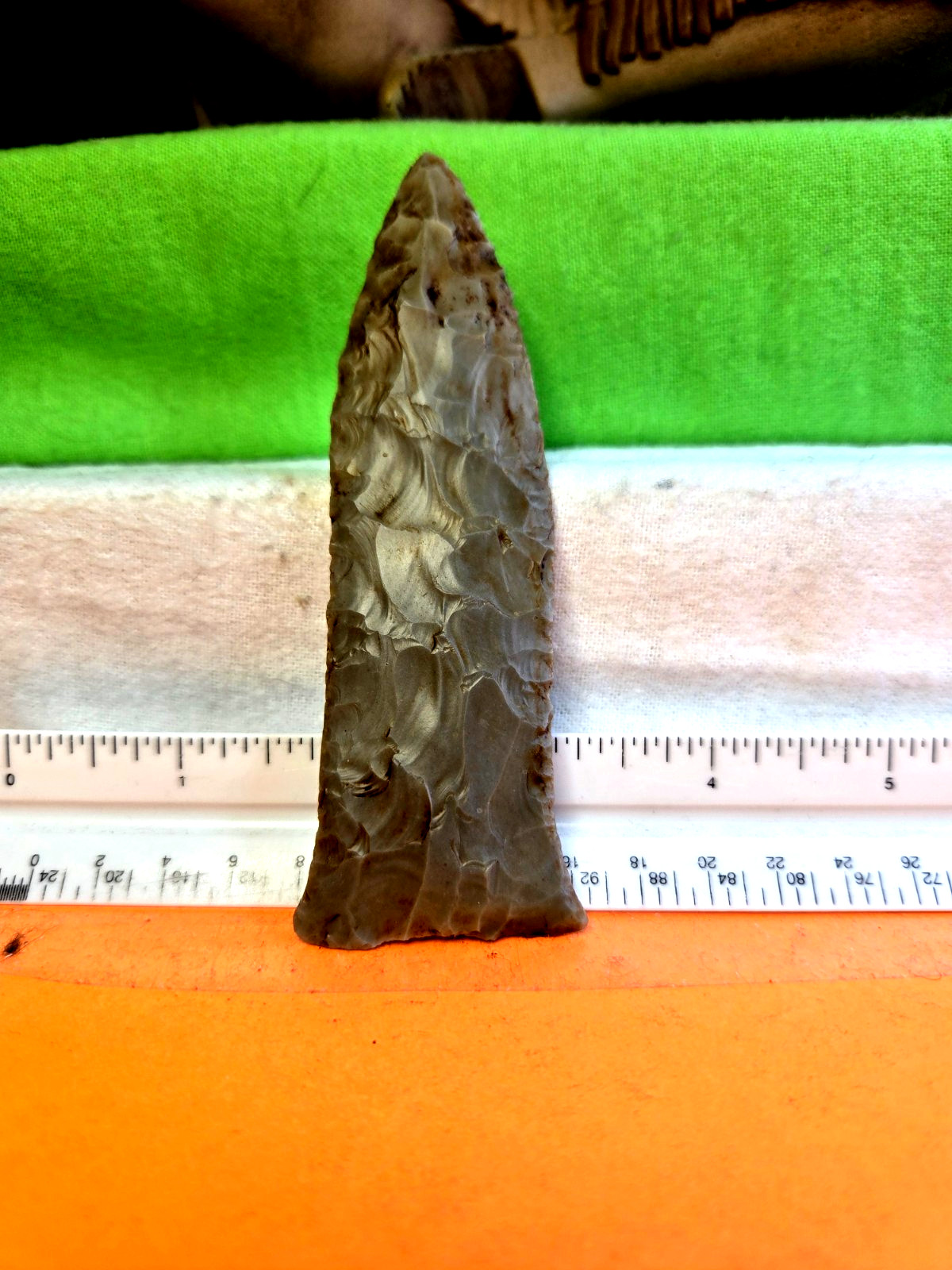 Authentic Large Beaver Lake point tan chert mineral stained Madison co Al. Authentic Large Beaver Lake point tan chert mineral stained Madison co Al.