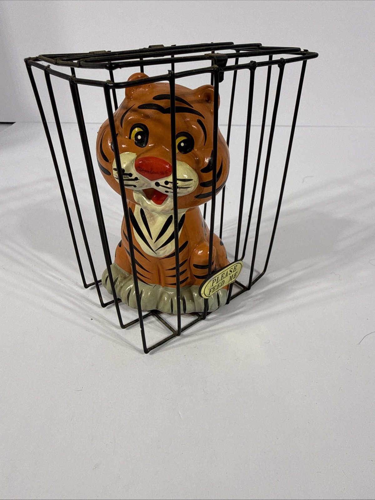 Vintage J.S.N.Y. Taiwan "Please Feed Me” Zoo Tiger In Cage Bank Vintage J.S.N.Y. Taiwan "Please Feed Me” Zoo Tiger In Cage Bank