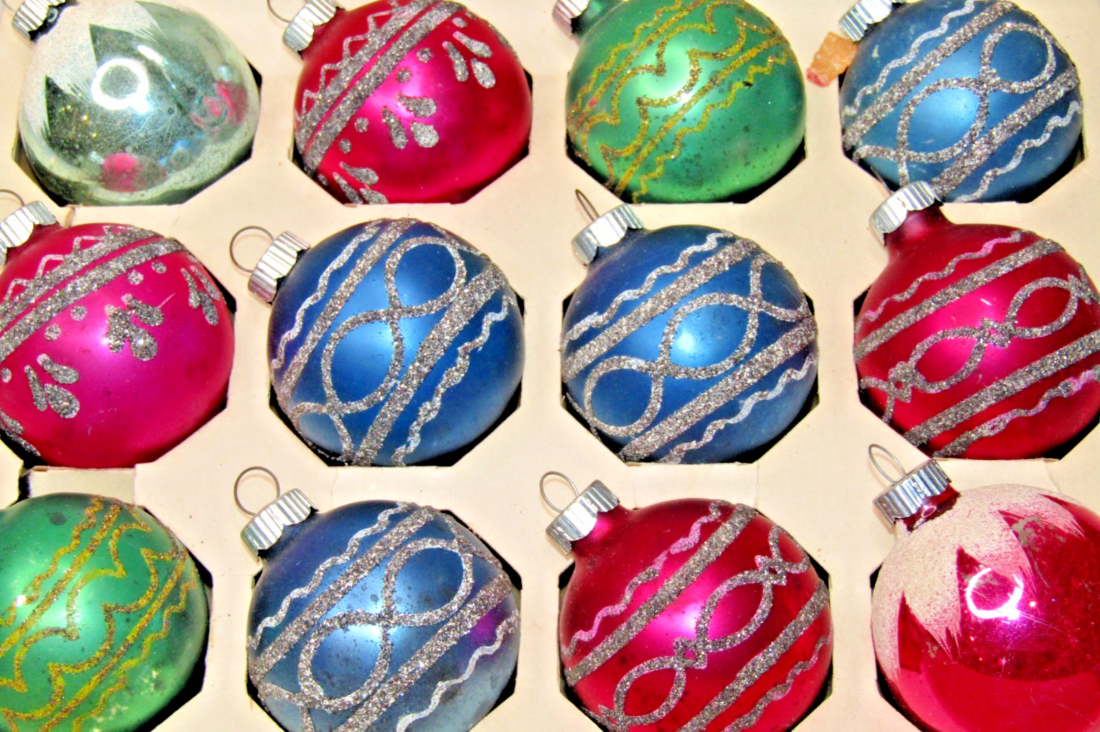 Lot VTG Glass Stencil Pictured Snow Cap BALL Christmas Ornament Shiny Brite Lot VTG Glass Stencil Pictured Snow Cap BALL Christmas Ornament Shiny Brite