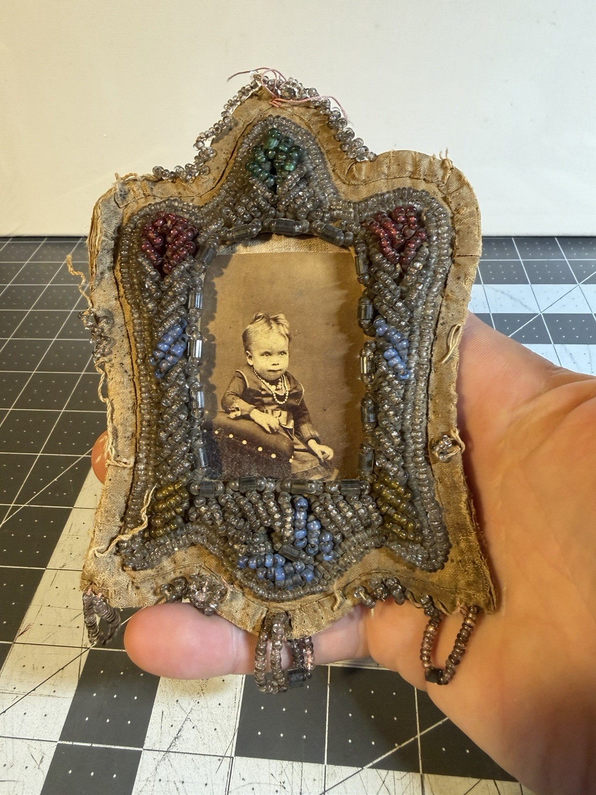 antique victorian Iroquois Haudenosaunee glass beaded picture frame + whimsy 