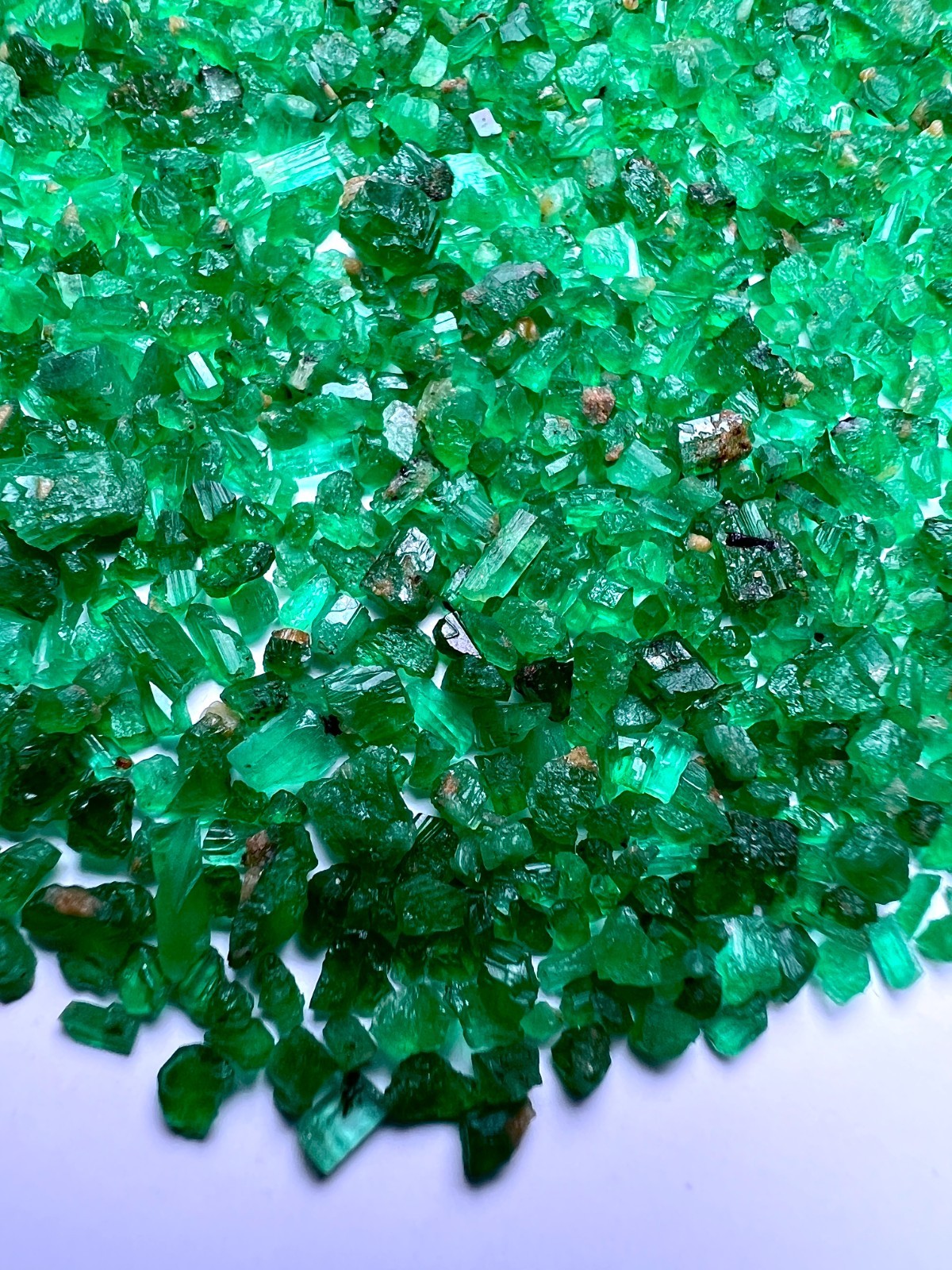 122 CT. Vivid Green Top Quality Panjshir Emerald Crystals & Rough - AFG 122 CT. Vivid Green Top Quality Panjshir Emerald Crystals & Rough - AFG