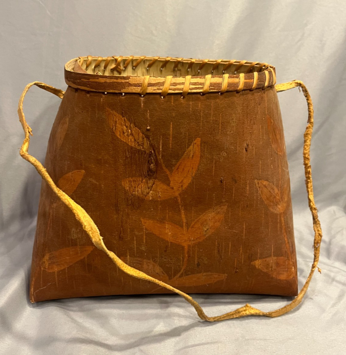 Vintage Handmade Birch Bark Basket Rustic Primitive Folk Art Leaf Motif Vintage Handmade Birch Bark Basket Rustic Primitive Folk Art Leaf Motif