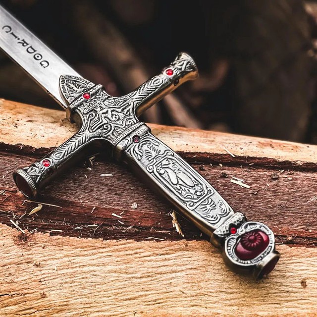 Harry Potter Gryffindor Sword Handmade Replica 41 Stainless Steel Harry Potter Gryffindor Sword Handmade Replica 41 Stainless Steel
