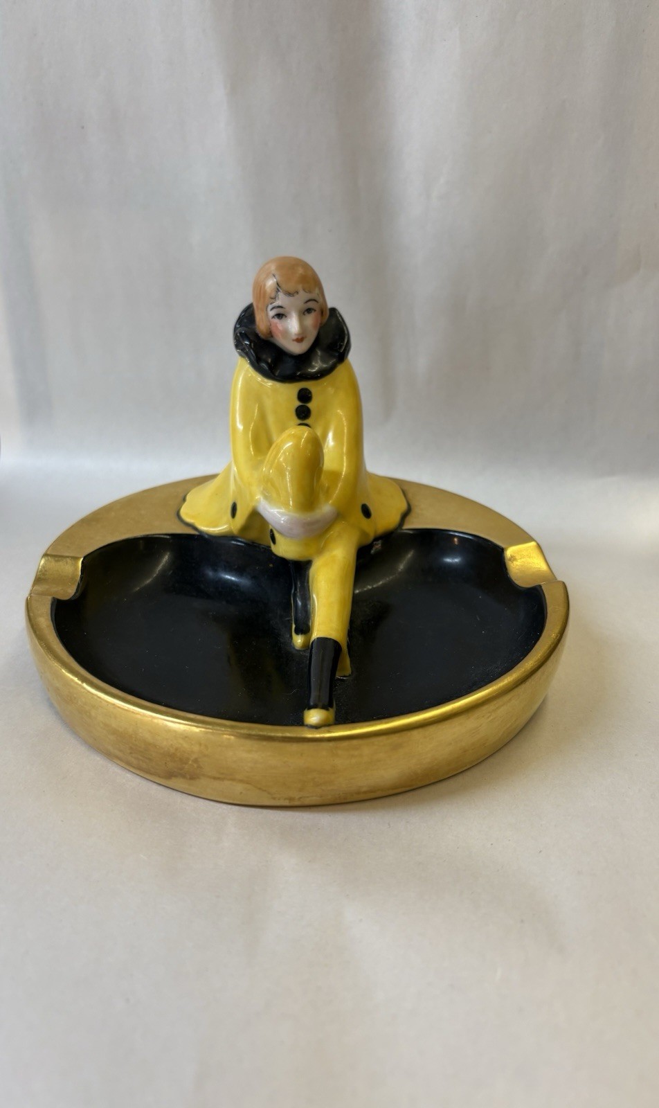 Exquisite Antique PORCELAIN PIERROT CLOWN ART DECO ASHTRAY Signed Exquisite Antique PORCELAIN PIERROT CLOWN ART DECO ASHTRAY Signed
