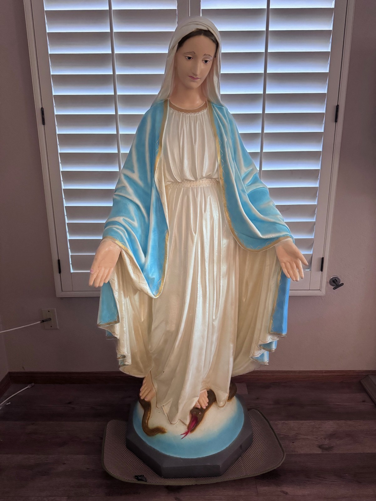 Antique Virgin Mary Statue – 5ft Daprato Plaster Statue Antique Virgin Mary Statue – 5ft Daprato Plaster Statue