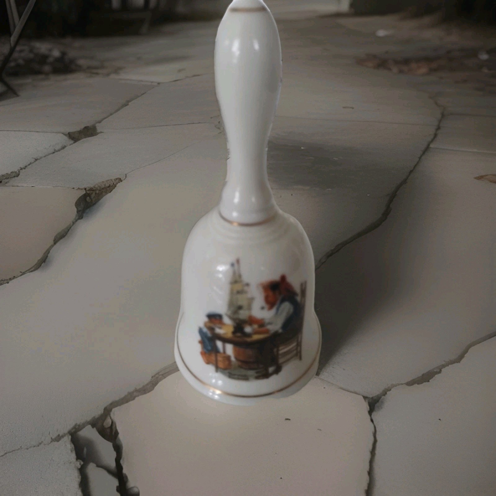 Vintage 1985 Norman Rockwell Dinner Bell "For a Good Boy" Museum Porcelain 24K Vintage 1985 Norman Rockwell Dinner Bell "For a Good Boy" Museum Porcelain 24K