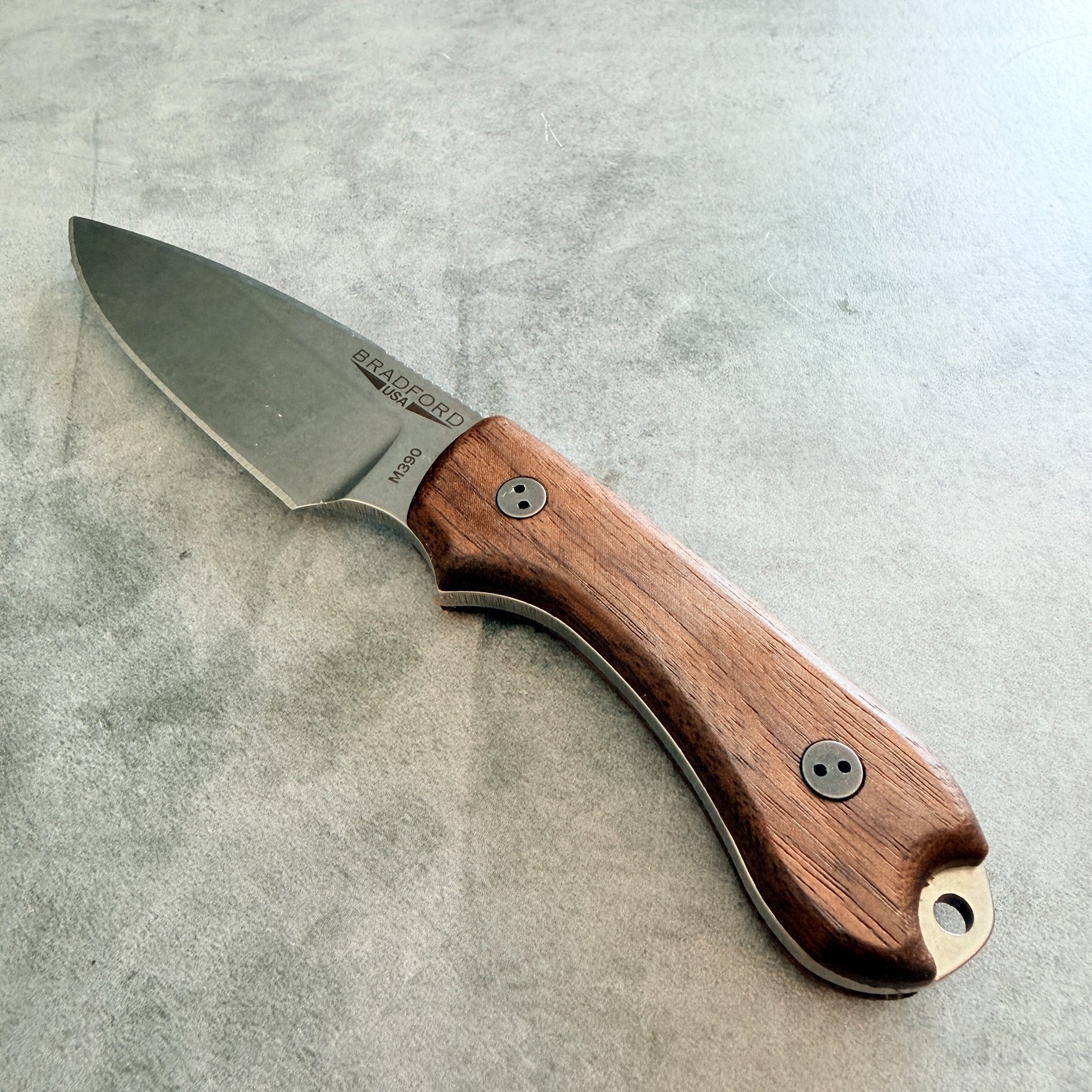Smooth walnut handles Scales for Bradford Knives Guardian 3 Smooth walnut handles Scales for Bradford Knives Guardian 3