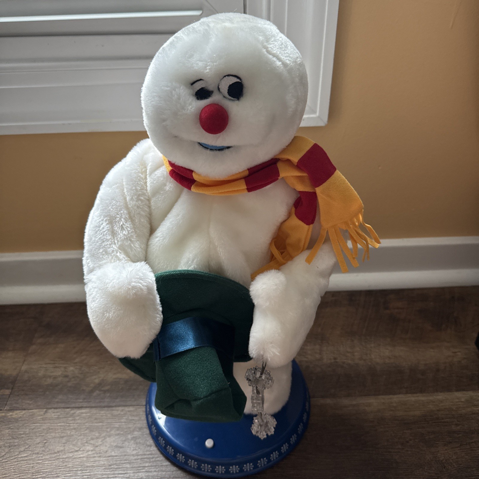 2002 Gemmy Spinning Snowflake Frosty The Snowman Animated Singing 17” WORKING