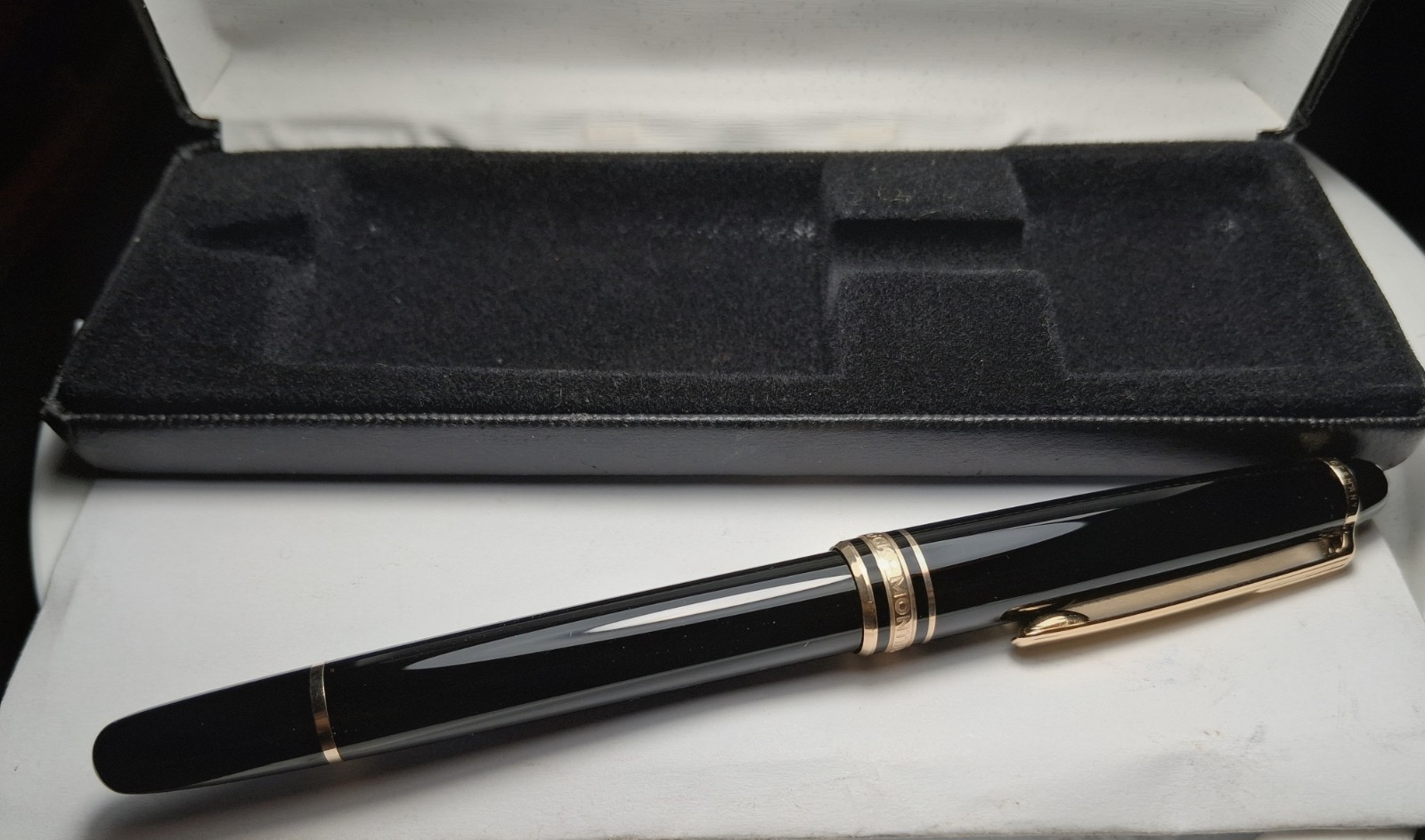 Montblanc Meisterstück 144 Classique Fountain Pen - 14K 585 Gold Nib Serviced 