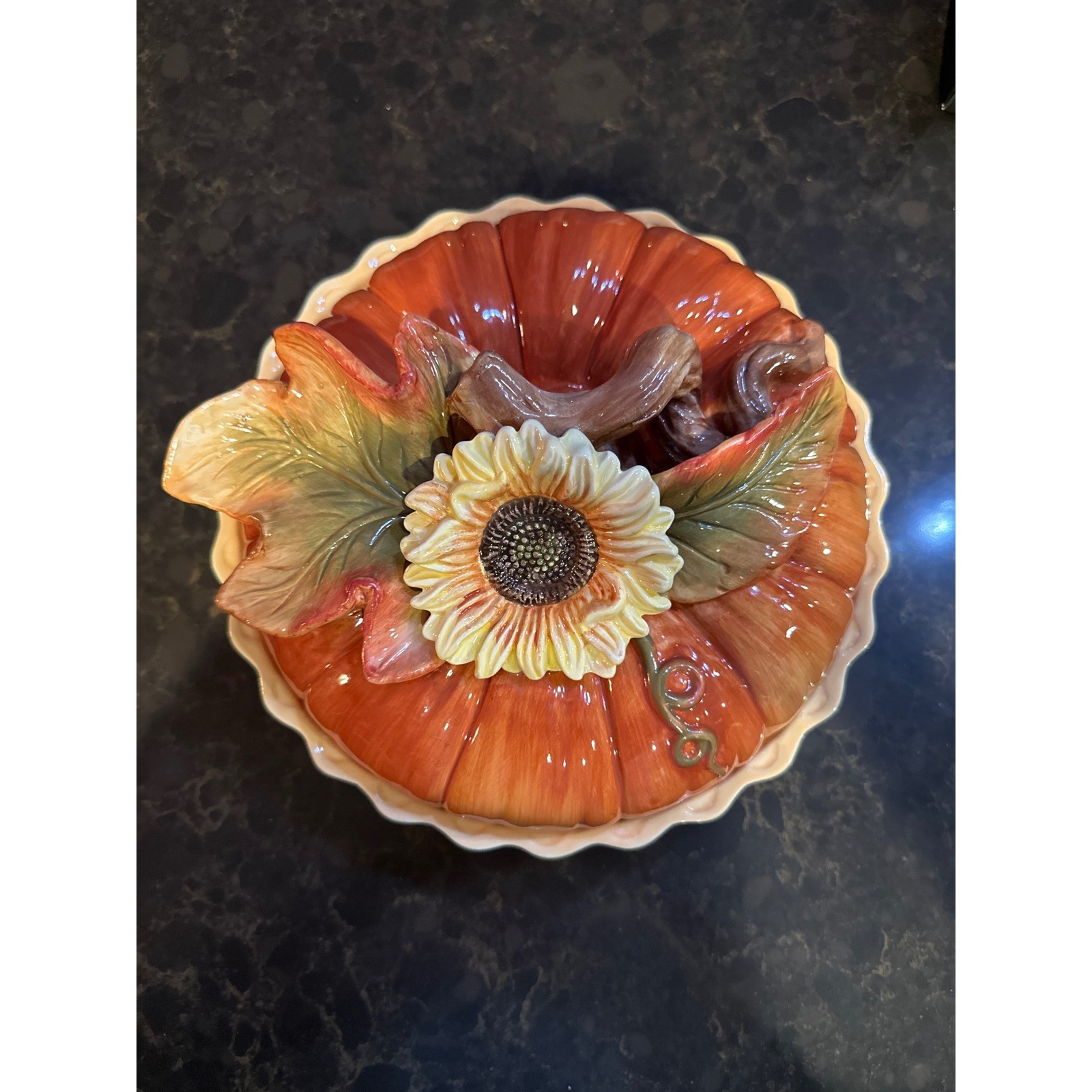Vintage Cracker Barrel Bountiful Harvest Pumpkin Sunflower Ceramic Pie Dish/ Lid Vintage Cracker Barrel Bountiful Harvest Pumpkin Sunflower Ceramic Pie Dish/ Lid