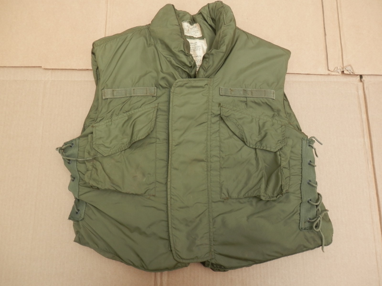 Vtg 1968 Vietnam US Army M-1952A Fragmentation Protective Flak Vest Medium Vtg 1968 Vietnam US Army M-1952A Fragmentation Protective Flak Vest Medium