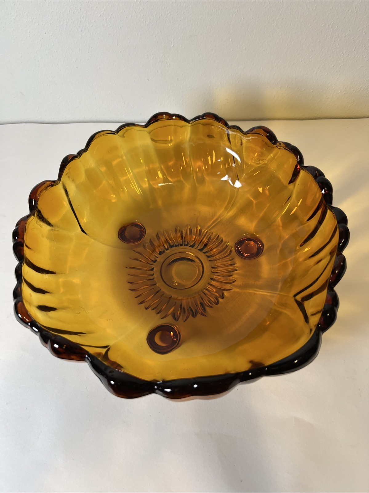 Vintage Indiana Glass Amber 11” Sunflower Footed Centerpiece Bowl…Beautiful Vintage Indiana Glass Amber 11” Sunflower Footed Centerpiece Bowl…Beautiful