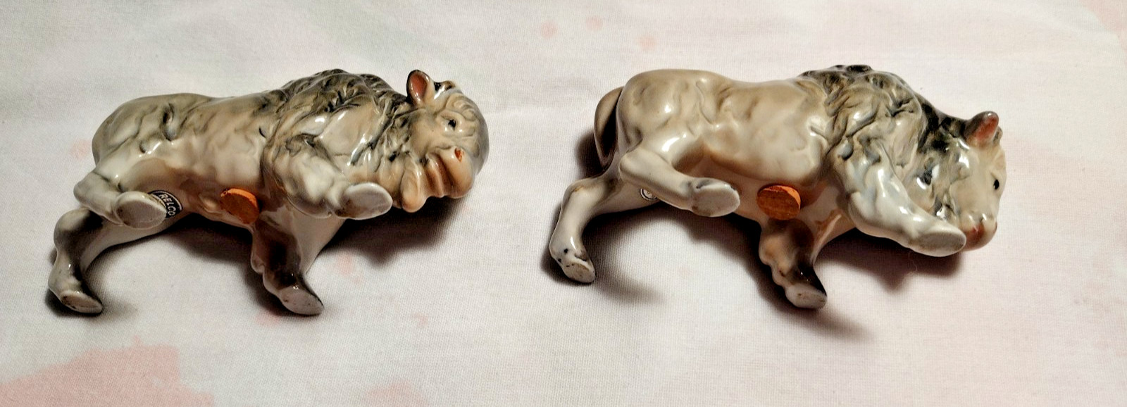 Relco Japan Salt & Pepper Shakers Buffalo Bison Vintage Ceramic Pair with plugs Relco Japan Salt & Pepper Shakers Buffalo Bison Vintage Ceramic Pair with plugs