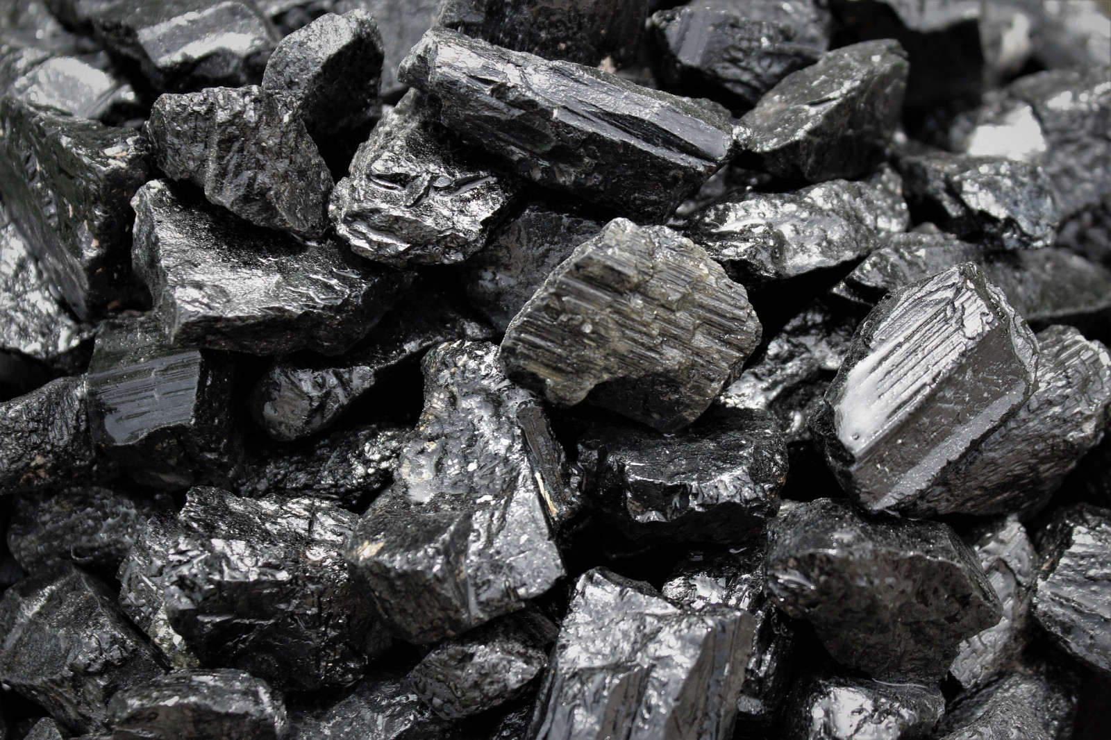 Natural Rough Crystals & Stones: Choose lb or oz HUGE RANGE (Wholesale Bulk) Natural Rough Crystals & Stones: Choose lb or oz HUGE RANGE (Wholesale Bulk)